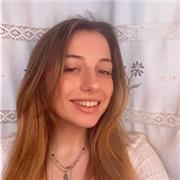 Soy una chica de 19 años, que ofrece clases particulares desde infantil hasta la eso incluida. Cuento con el titulo de bachillerato de ciencias y en proceso de un grado superior de medicina. Me encantaría ayudar y mostrar mis formas de aprender a los demá